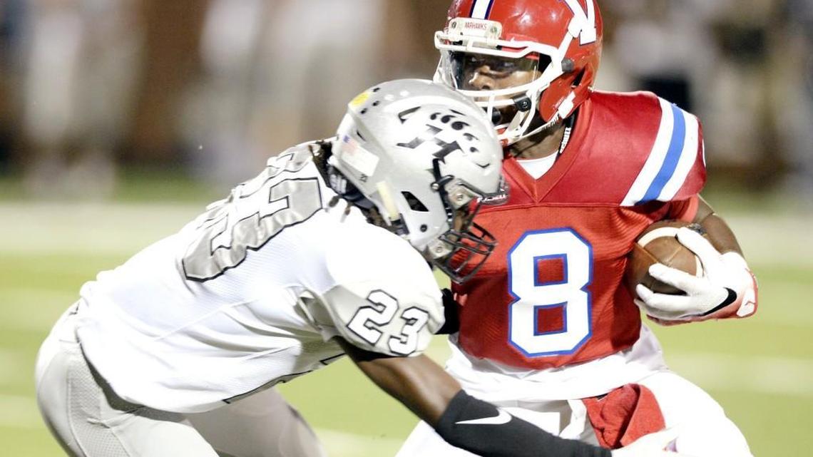 Receiver Jeremy Horton (8) and the Veterans Warhawks host Perry on Friday at Freedom Field.