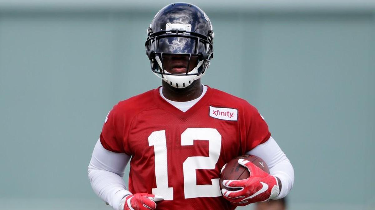 Atlanta’s Mohamed Sanu practiced for the first time with the Falcons on Thursday.