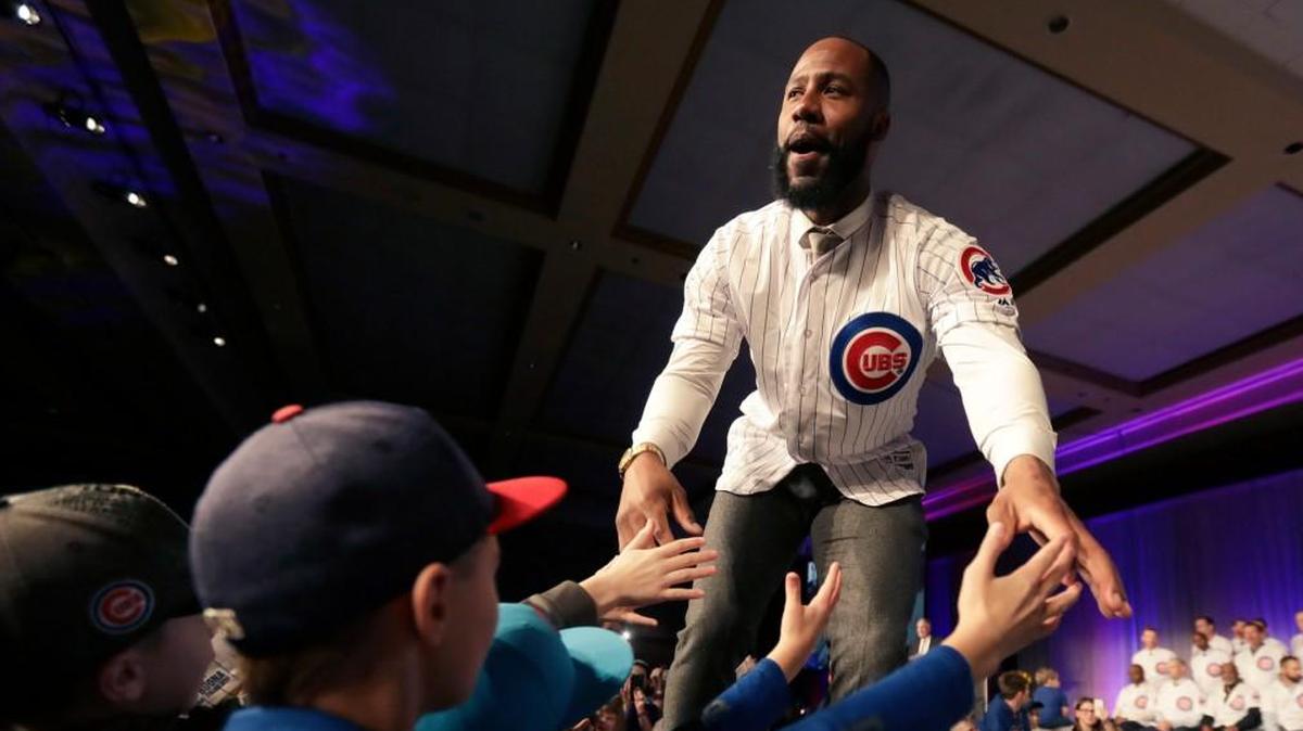 Chicago Cubs’ Jason Heyward works the crowd during the team’s annual convention Jan. 12 in Chicago.