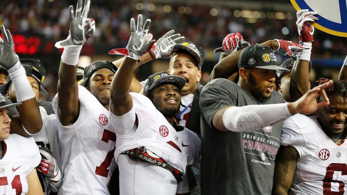 Alabama players celebrate victory against Florida after the SEC championship game Saturday.
