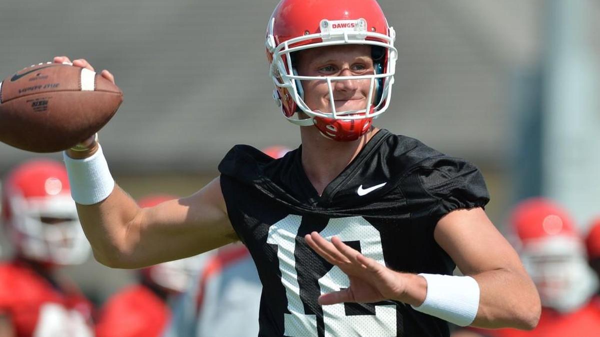 Georgia quarterback Brice Ramsey had planned to transfer but he is stick with the Bulldogs.