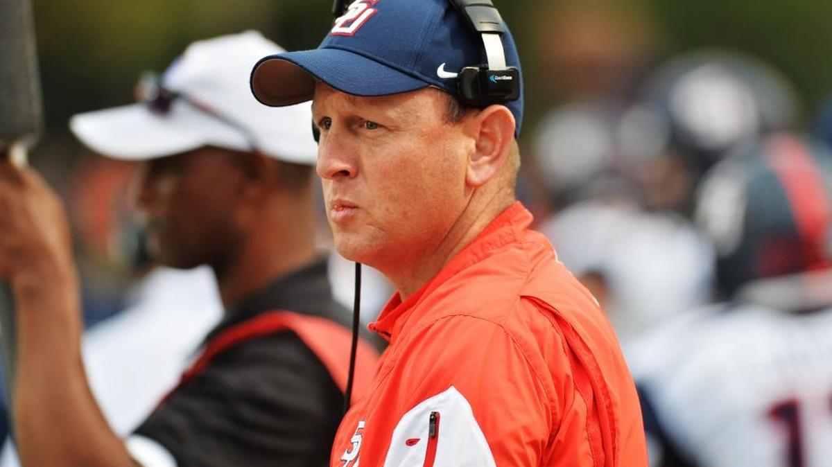 Samford head coach and Macon native Chris Hatcher’s Bulldogs play at Youngstown State on Saturday in the FCS playoffs.