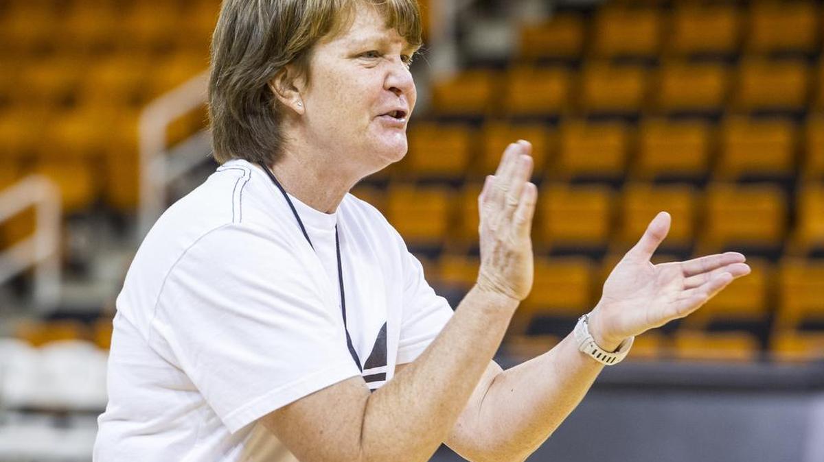 Mercer’s women basketball head coach Susie Gardner’s team hosts Emmanuel College on Friday.