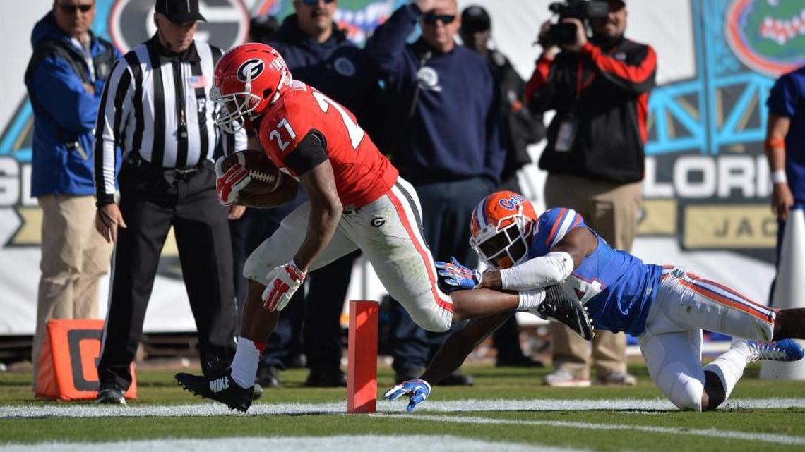 Nick Chubb (27) and the Georgia Bulldogs open their 2017 season against Appalachian State.