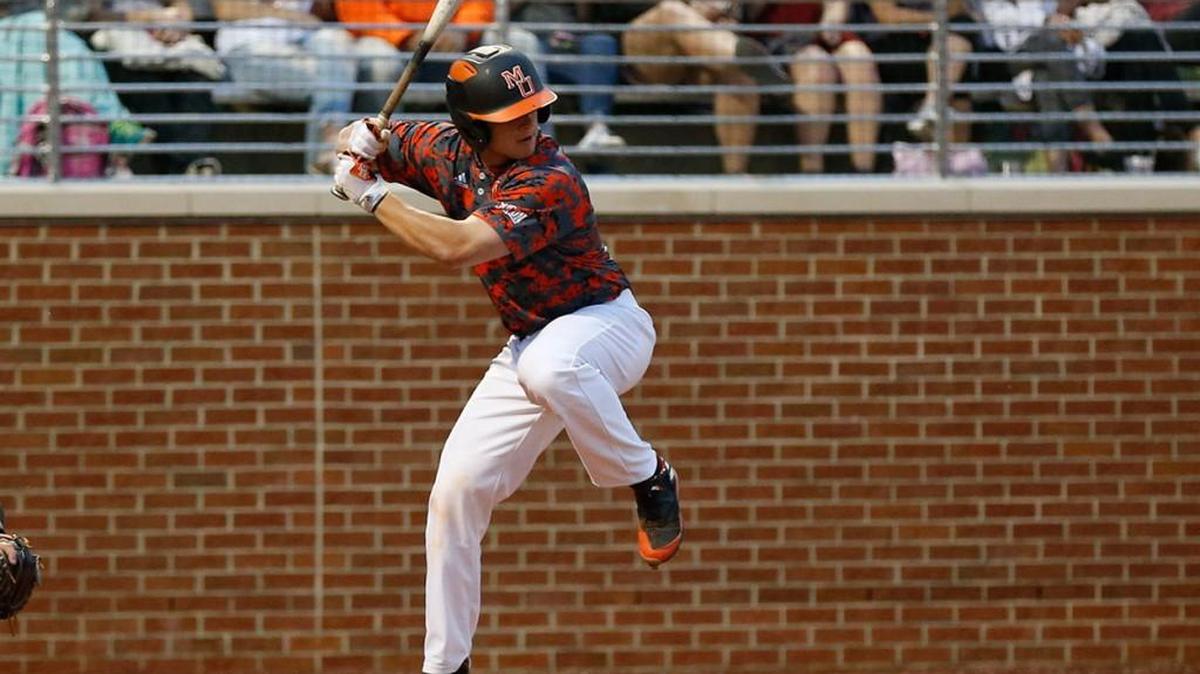 JT Thomas and the Mercer Bears have won 11 straight games.