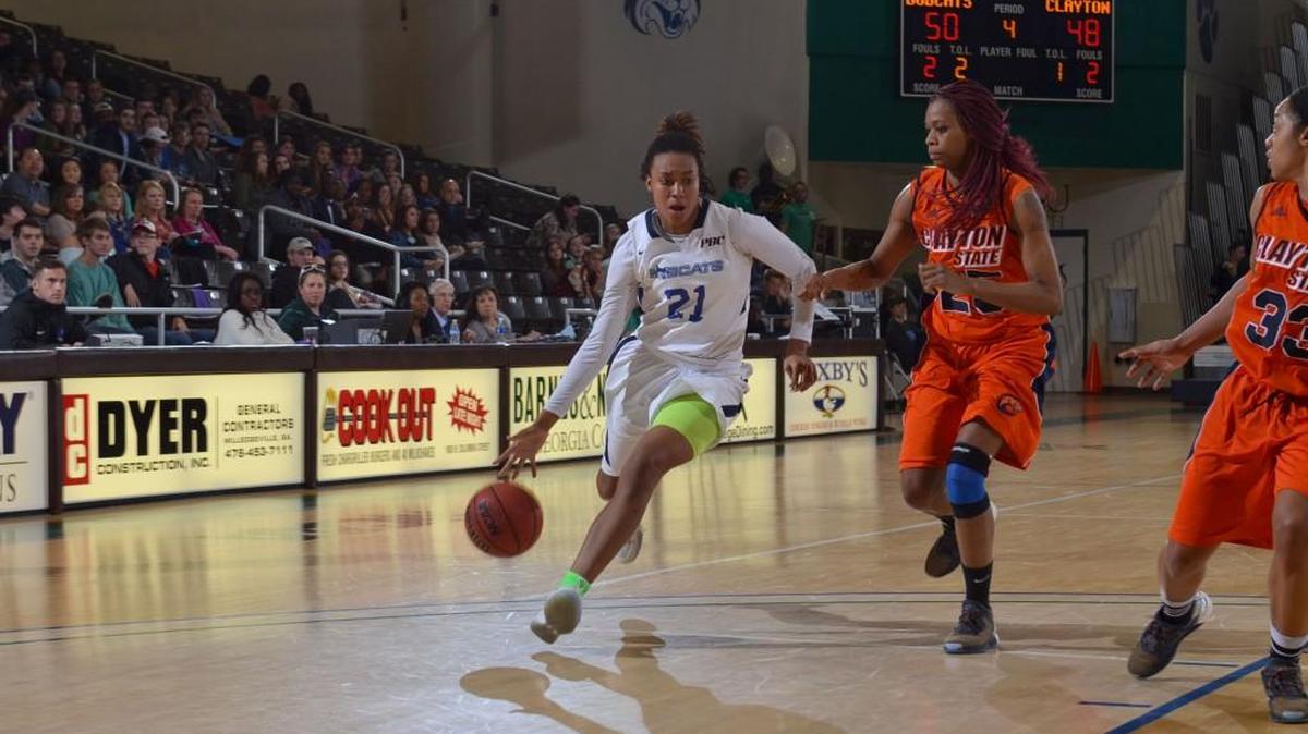 Alyah McGriff, left, is averaging 14.8 points and 8.1 rebounds per game for Georgia College.