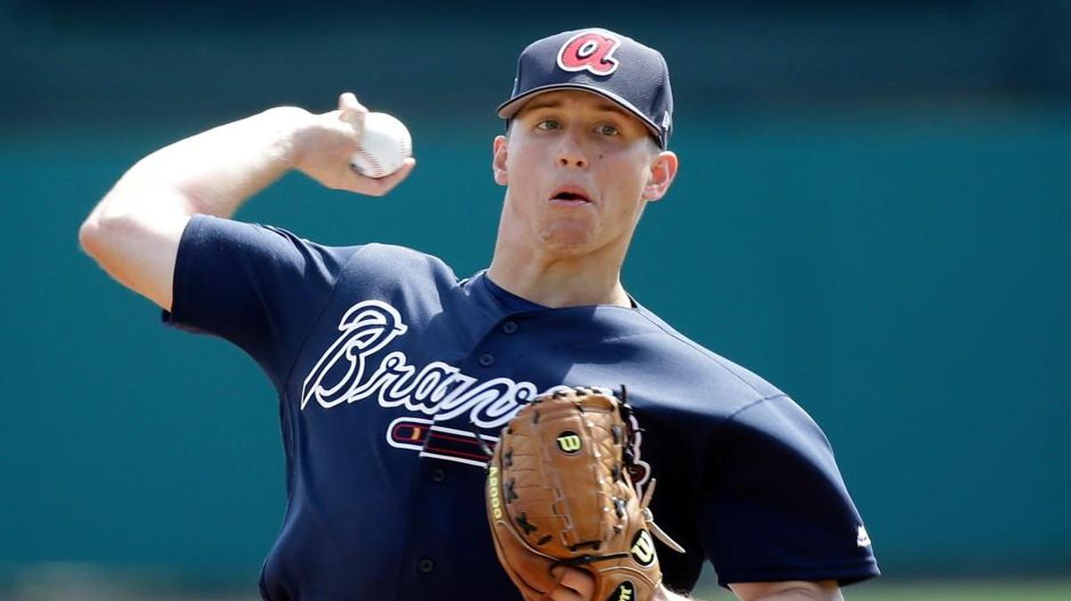 Atlanta Braves pitcher Lucas Sims throws in the first inning of a spring training baseball game against the New York Mets, Friday, March 10, 2017, in Kissimmee, Fla.