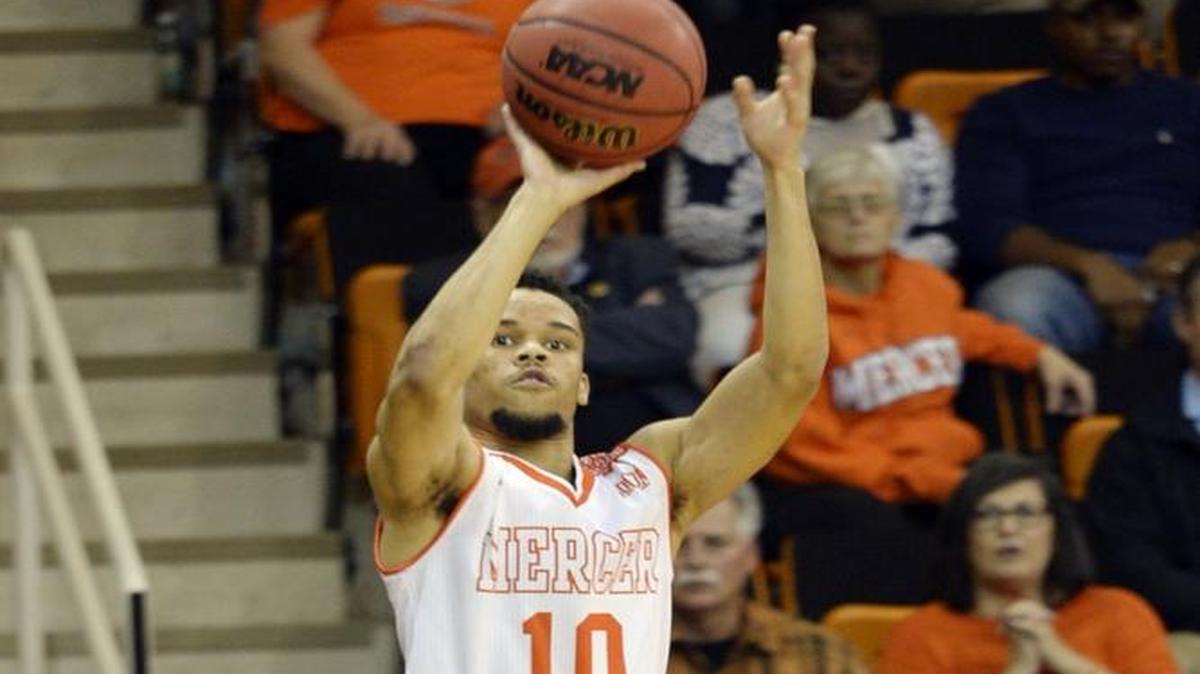 Ria'n Holland and the Mercer Bears travels to Western Carolina on Saturday.