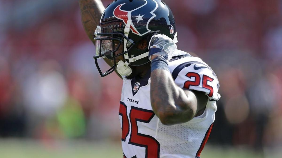 Houston Texans cornerback Kareem Jackson travel to Carolina on Wednesday in the NFL preseason.