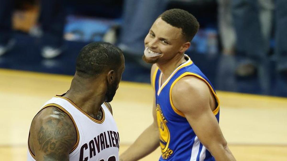Cleveland Cavaliers forward LeBron James (23) and Golden State Warriors guard Stephen Curry will face off in the NBA Finals for the third straight year.