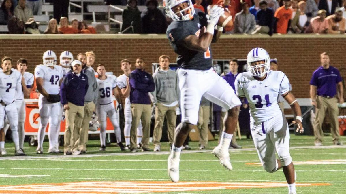 Mercer’s Jordan Marshall (1) catches a 33-yard touchdown pass from John Russ for the winning score against Furman.