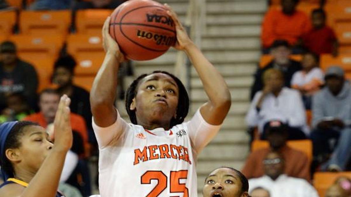 Mercer's KeKe Calloway (25) and the Bears play Thursday at Wofford.