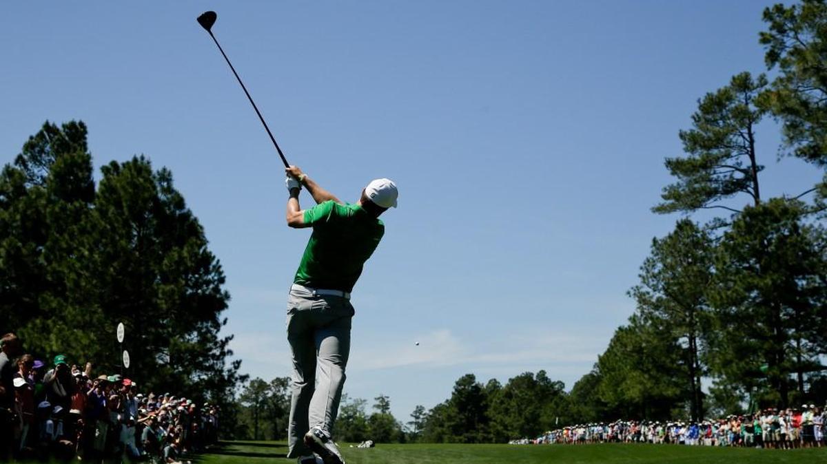 Jordan Spieth watches his tee shot on the 15th hole during a practice round for the Masters on Tuesday.